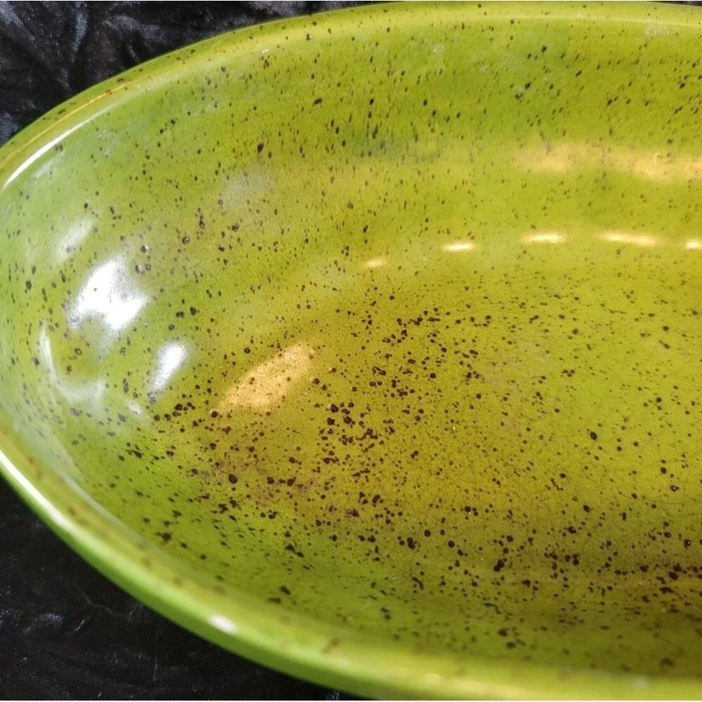 0782. 1974 ~ Vintage ~ Collectable ~ Haeger Pottery ~ Bright Green Speckled Glaz